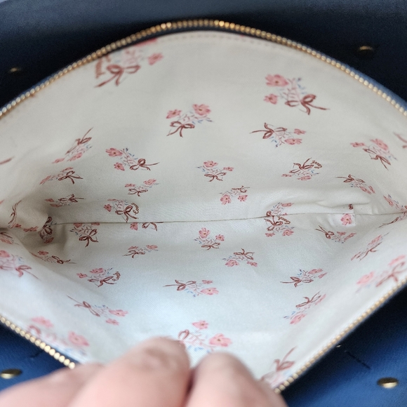 ✨️NWOT✨️ Coach Charlie Denim 2Way Carryall & Coach Dust Bag, 2018 - Picture 7 of 14